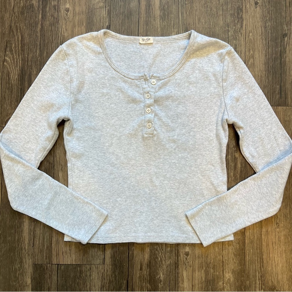Brandi Melville Women’s J.Galt  Button Down Light Gray Cotton Top Shirt Size S